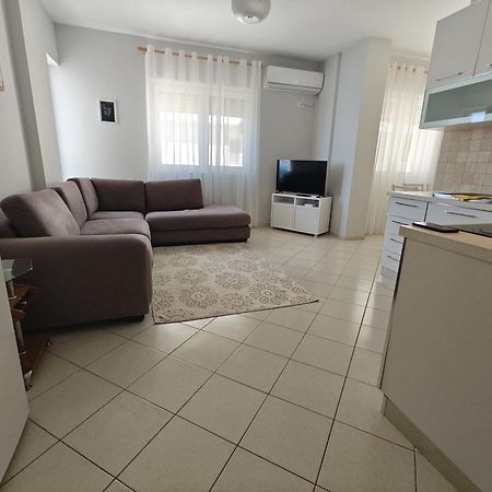 Edan Apartments Vlorë Esterno foto