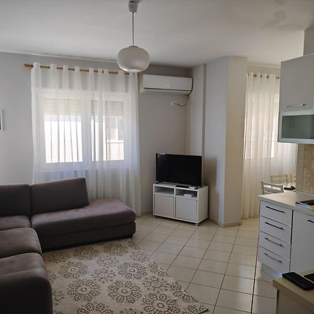 Edan Apartments Vlorë Esterno foto