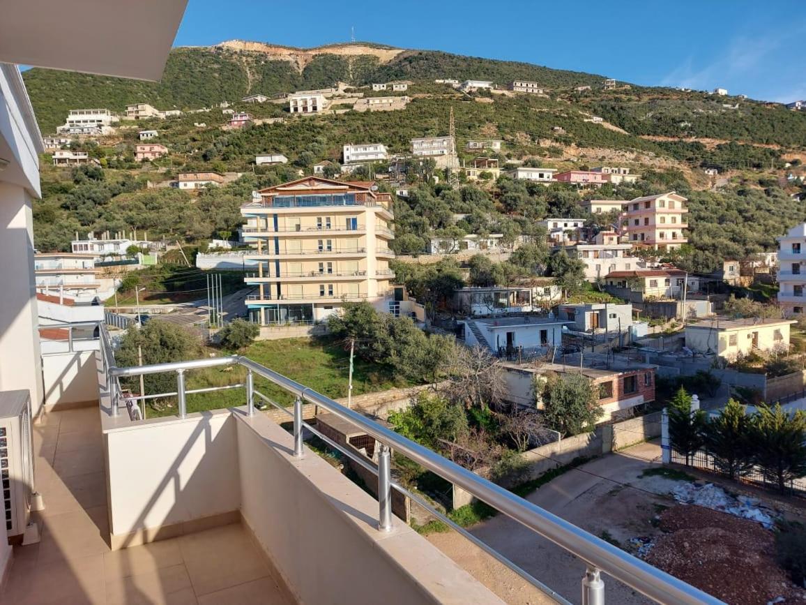 Edan Apartments Vlorë Esterno foto