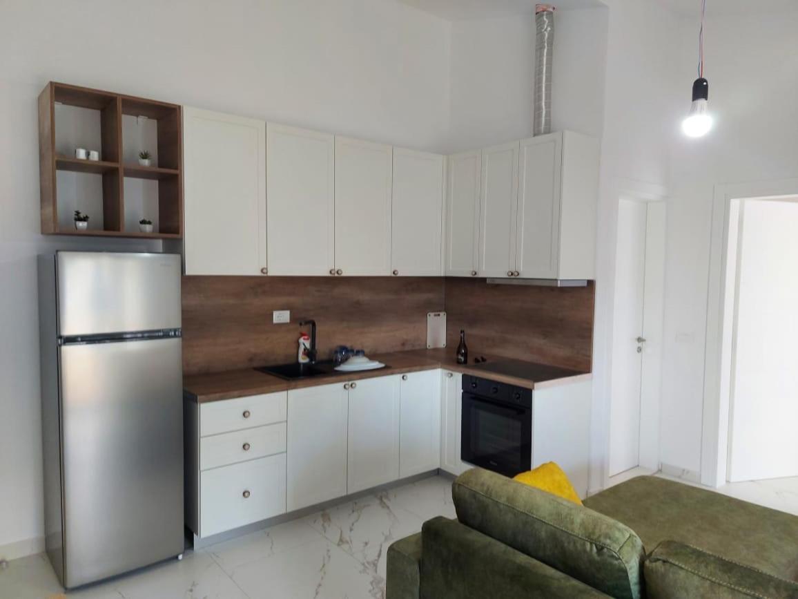 Edan Apartments Vlorë Esterno foto