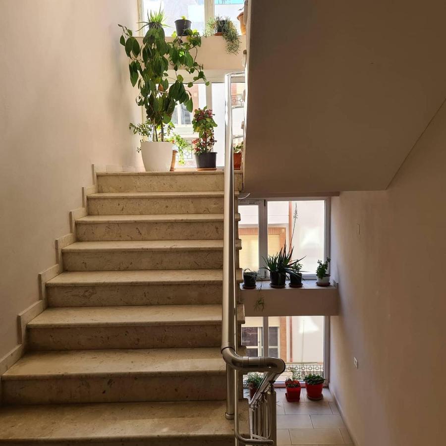 Edan Apartments Vlorë Esterno foto