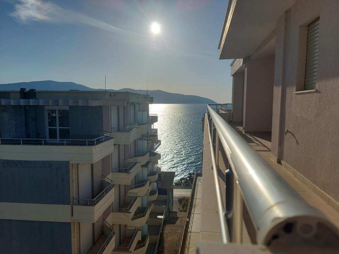 Edan Apartments Vlorë Esterno foto