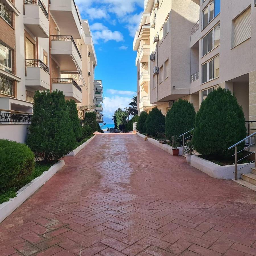 Edan Apartments Vlorë Esterno foto