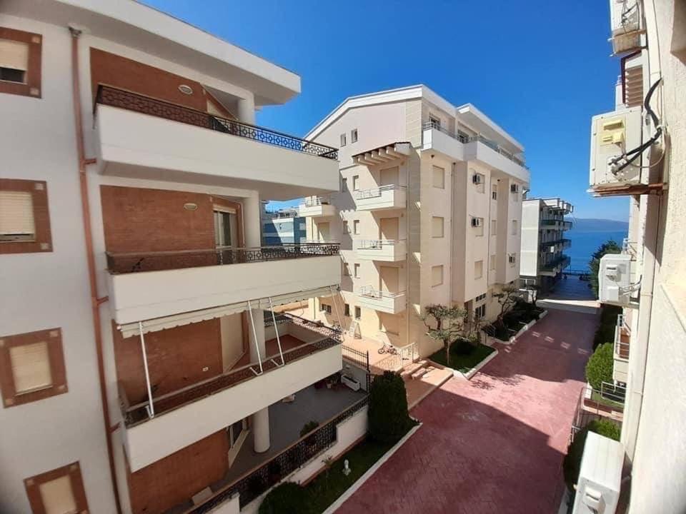 Edan Apartments Vlorë Esterno foto