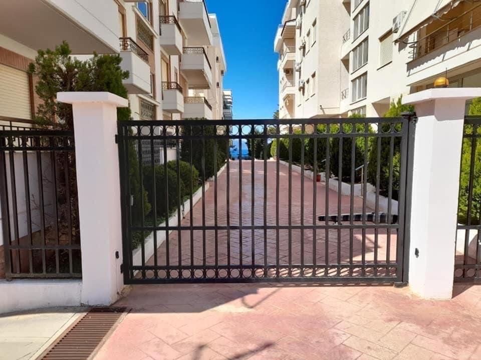 Edan Apartments Vlorë Esterno foto