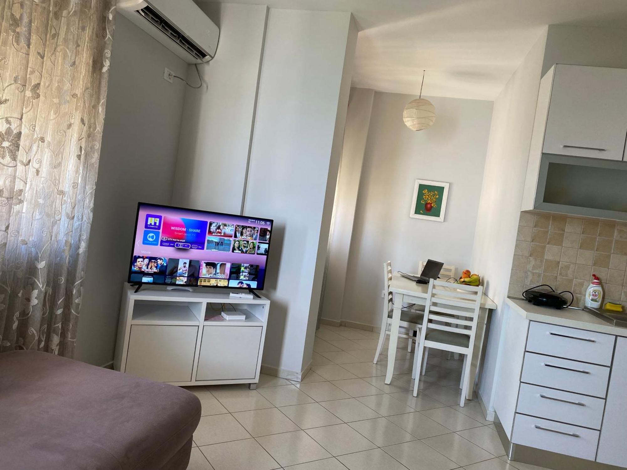 Edan Apartments Vlorë Esterno foto