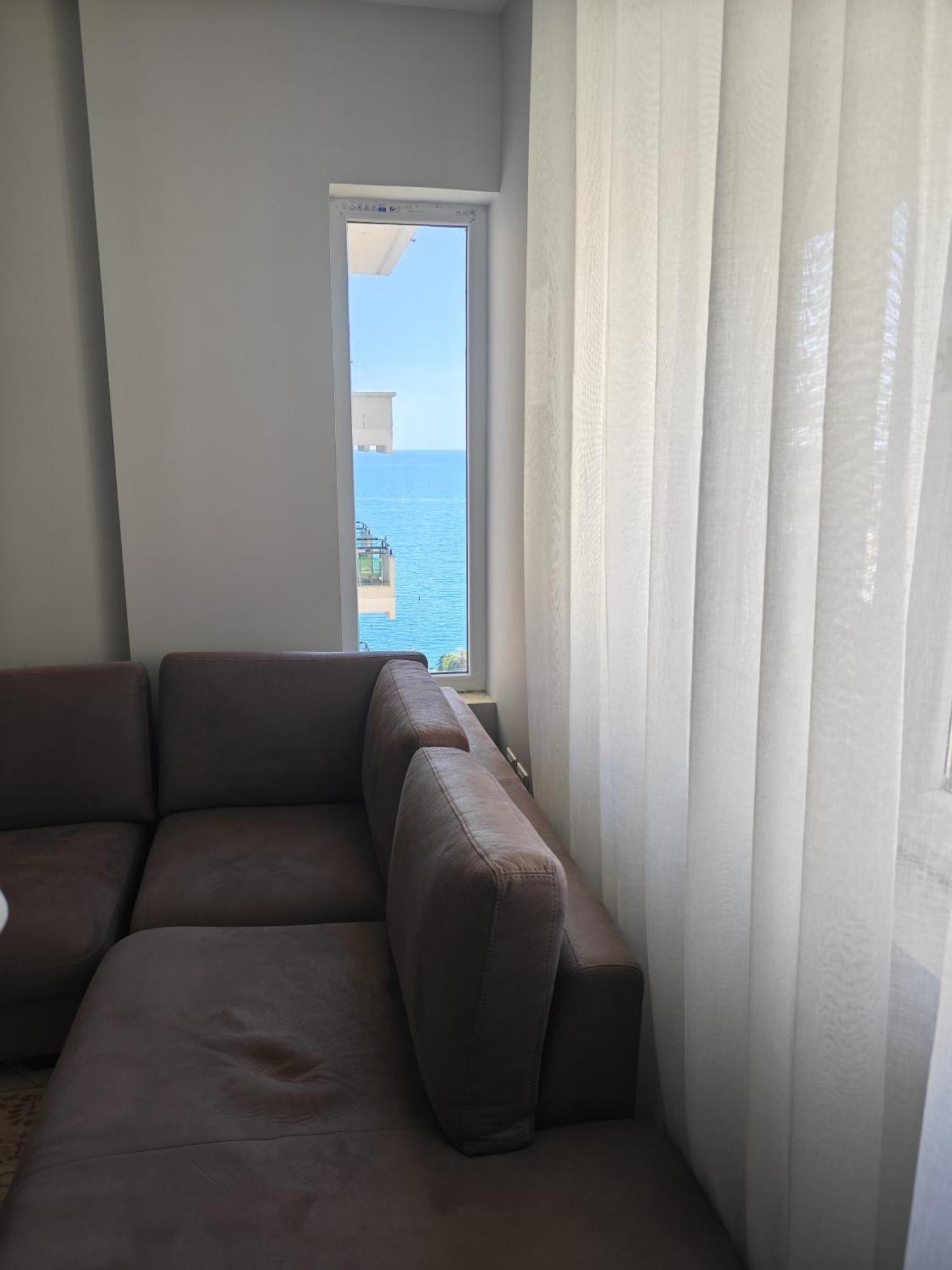 Edan Apartments Vlorë Esterno foto